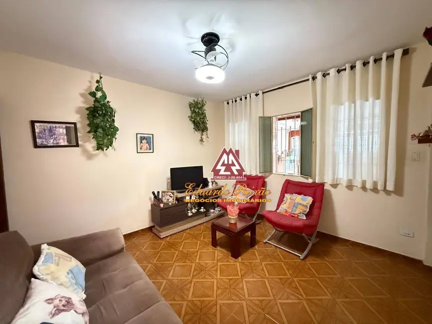 Foto 8 de Casa com 4 quartos à venda, 156m2 em Jardim Dourado, Guarulhos - SP