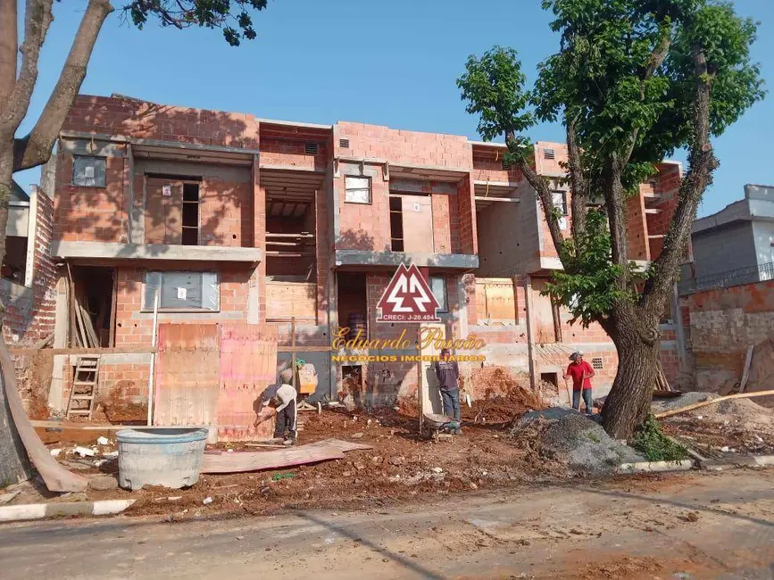 Sobrado com 3 quartos à venda, 180m2 em Jardim Vila Galvão, Guarulhos - SP - imagem 2 Foto 2 de Sobrado com 3 quartos à venda, 180m2 em Jardim Vila Galvão, Guarulhos - SP