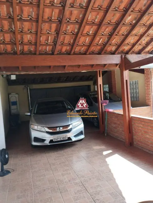 Sobrado com 4 quartos à venda, 250m2 em Jardim Santa Mena, Guarulhos - SP - imagem 4 Foto 4 de Sobrado com 4 quartos à venda, 250m2 em Jardim Santa Mena, Guarulhos - SP