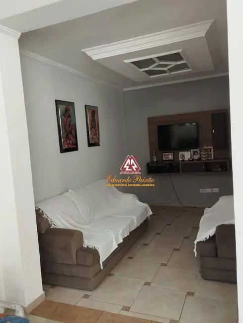 Sobrado com 4 quartos à venda, 250m2 em Jardim Santa Mena, Guarulhos - SP - imagem 6 Foto 6 de Sobrado com 4 quartos à venda, 250m2 em Jardim Santa Mena, Guarulhos - SP