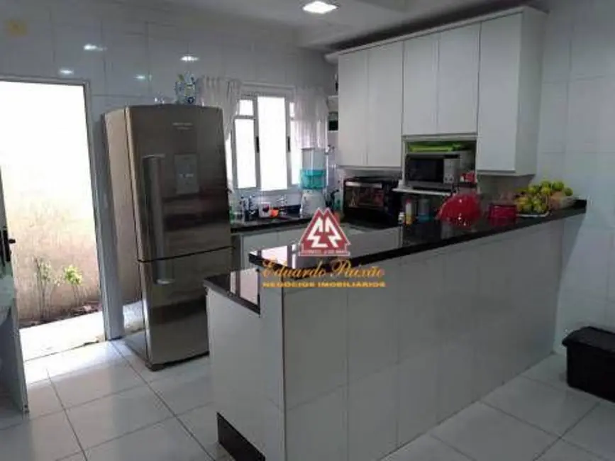 Casa com 3 quartos à venda, 260m2 em Jardim Santa Mena, Guarulhos - SP - imagem 6 Foto 6 de Casa com 3 quartos à venda, 260m2 em Jardim Santa Mena, Guarulhos - SP