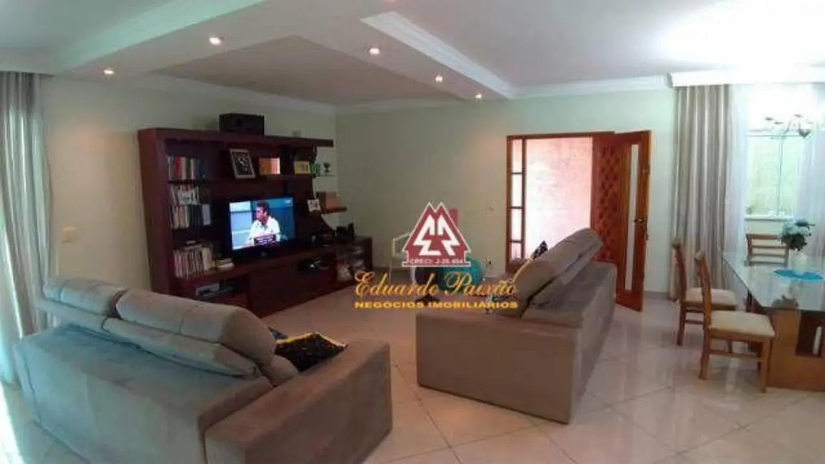 Casa com 3 quartos à venda, 260m2 em Jardim Santa Mena, Guarulhos - SP - imagem 2 Foto 2 de Casa com 3 quartos à venda, 260m2 em Jardim Santa Mena, Guarulhos - SP