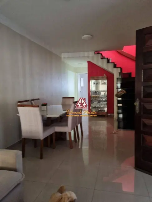 Sobrado com 3 quartos à venda, 150m2 em Gopoúva, Guarulhos - SP - imagem 5 Foto 5 de Sobrado com 3 quartos à venda, 150m2 em Gopoúva, Guarulhos - SP