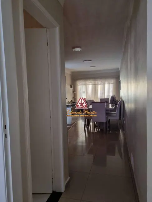 Sobrado com 3 quartos à venda, 150m2 em Gopoúva, Guarulhos - SP - imagem 8 Foto 8 de Sobrado com 3 quartos à venda, 150m2 em Gopoúva, Guarulhos - SP