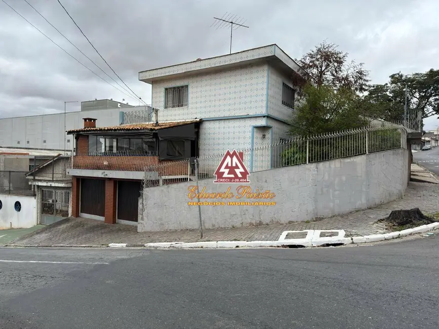 Foto 1 de Sobrado com 3 quartos à venda, 161m2 em Jardim Monte Santo, Guarulhos - SP