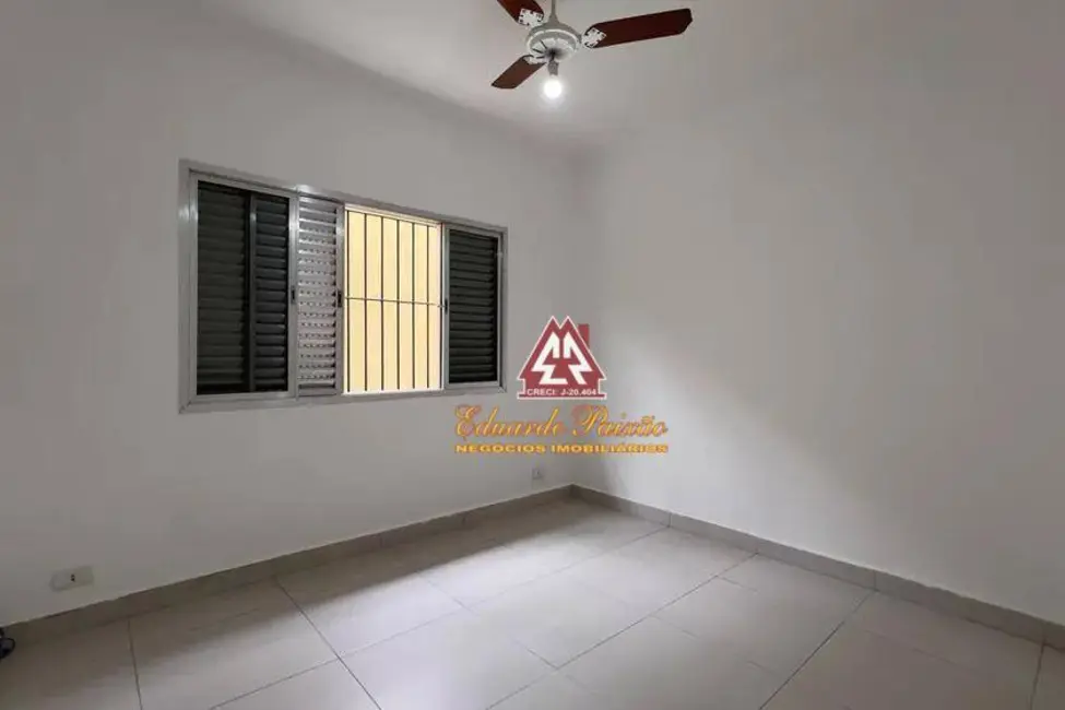 Casa com 4 quartos para alugar, 255m2 em Jardim Tranqüilidade, Guarulhos - SP - imagem 8 Foto 8 de Casa com 4 quartos para alugar, 255m2 em Jardim Tranqüilidade, Guarulhos - SP