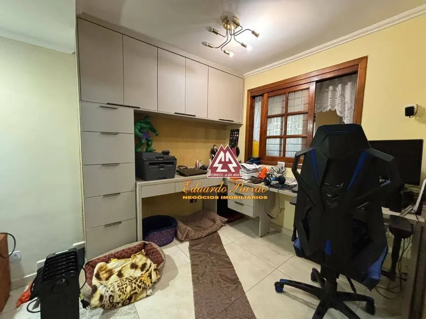 Sobrado com 3 quartos à venda, 200m2 em Jardim Vila Galvão, Guarulhos - SP - imagem 3 Foto 3 de Sobrado com 3 quartos à venda, 200m2 em Jardim Vila Galvão, Guarulhos - SP