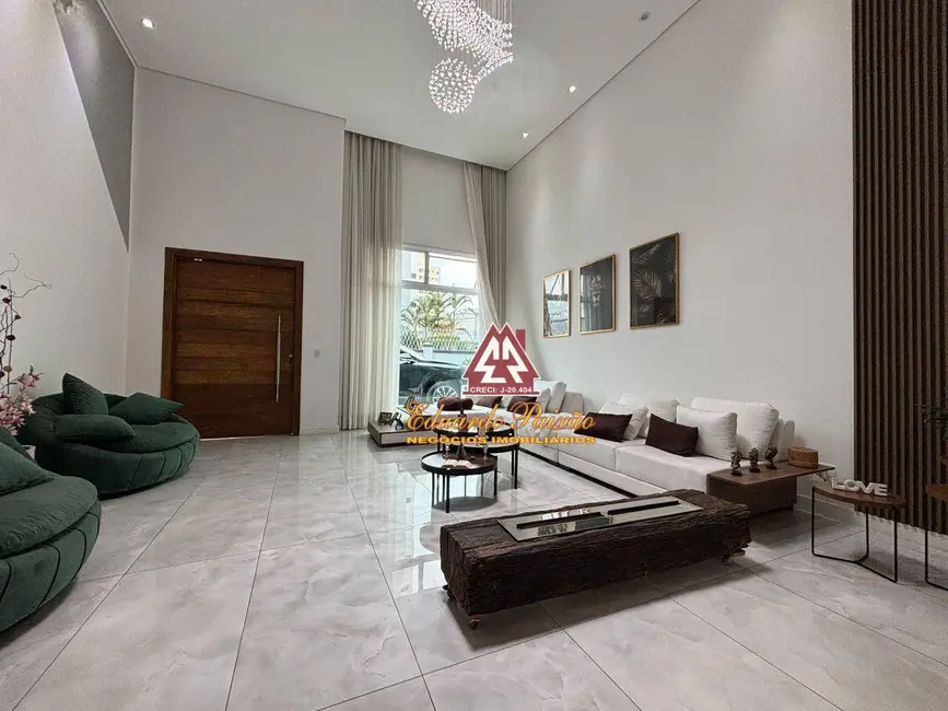 Casa com 3 quartos à venda, 800m2 em Vila Milton, Guarulhos - SP - imagem 4 Foto 4 de Casa com 3 quartos à venda, 800m2 em Vila Milton, Guarulhos - SP