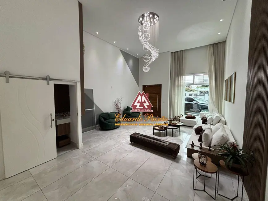 Casa com 3 quartos à venda, 800m2 em Vila Milton, Guarulhos - SP - imagem 2 Foto 2 de Casa com 3 quartos à venda, 800m2 em Vila Milton, Guarulhos - SP