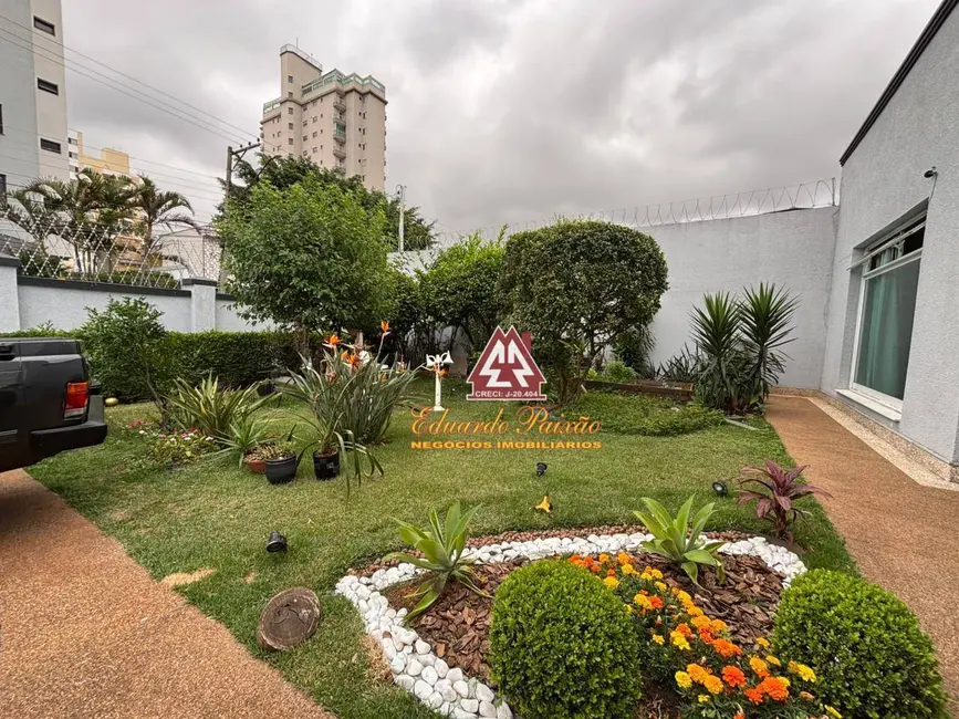 Casa com 3 quartos à venda, 800m2 em Vila Milton, Guarulhos - SP - imagem 7 Foto 7 de Casa com 3 quartos à venda, 800m2 em Vila Milton, Guarulhos - SP