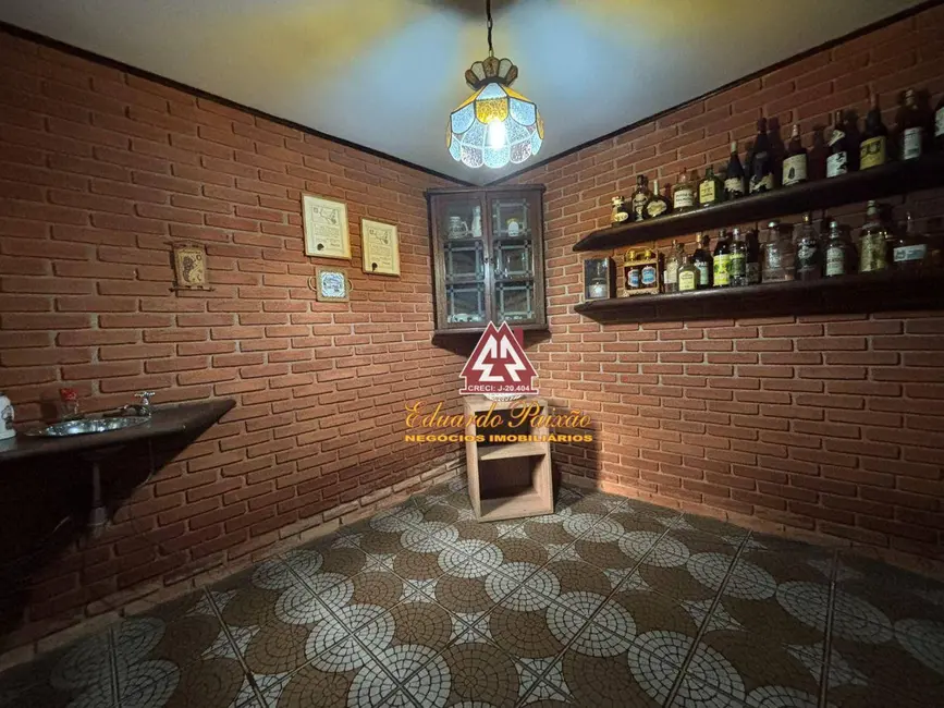 Sobrado com 3 quartos à venda, 410m2 em Vila Galvão, Guarulhos - SP - imagem 9 Foto 9 de Sobrado com 3 quartos à venda, 410m2 em Vila Galvão, Guarulhos - SP