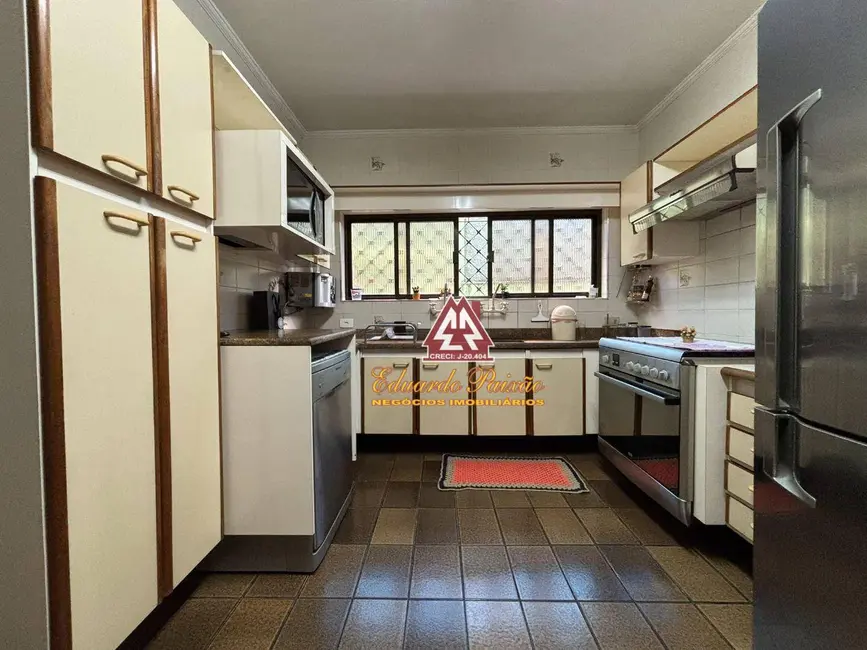 Sobrado com 3 quartos à venda, 410m2 em Vila Galvão, Guarulhos - SP - imagem 4 Foto 4 de Sobrado com 3 quartos à venda, 410m2 em Vila Galvão, Guarulhos - SP