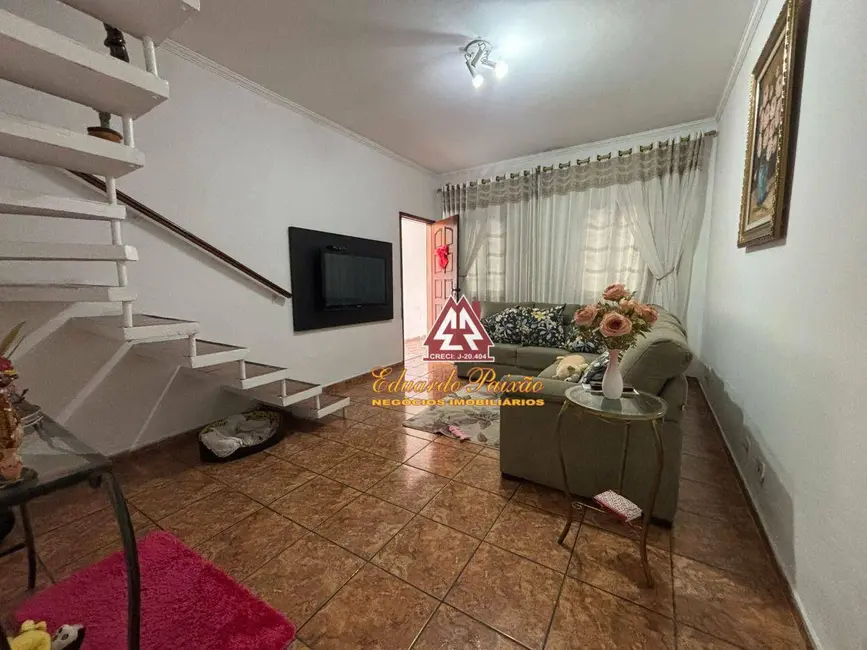 Foto 5 de Sobrado com 3 quartos para alugar, 125m2 em Jardim Santa Cecília, Guarulhos - SP