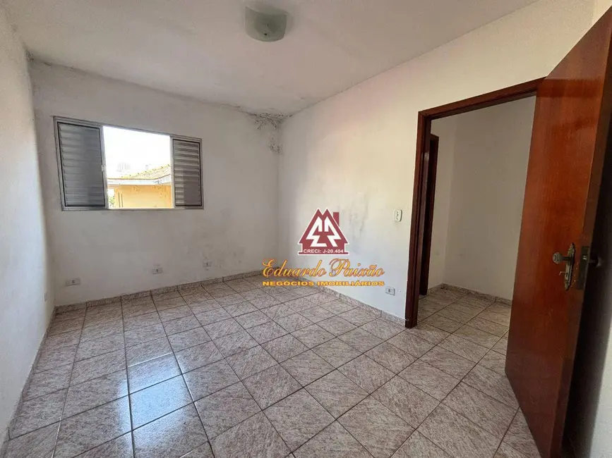 Foto 9 de Casa com 2 quartos para alugar, 100m2 em Parque Santo Antônio, Guarulhos - SP