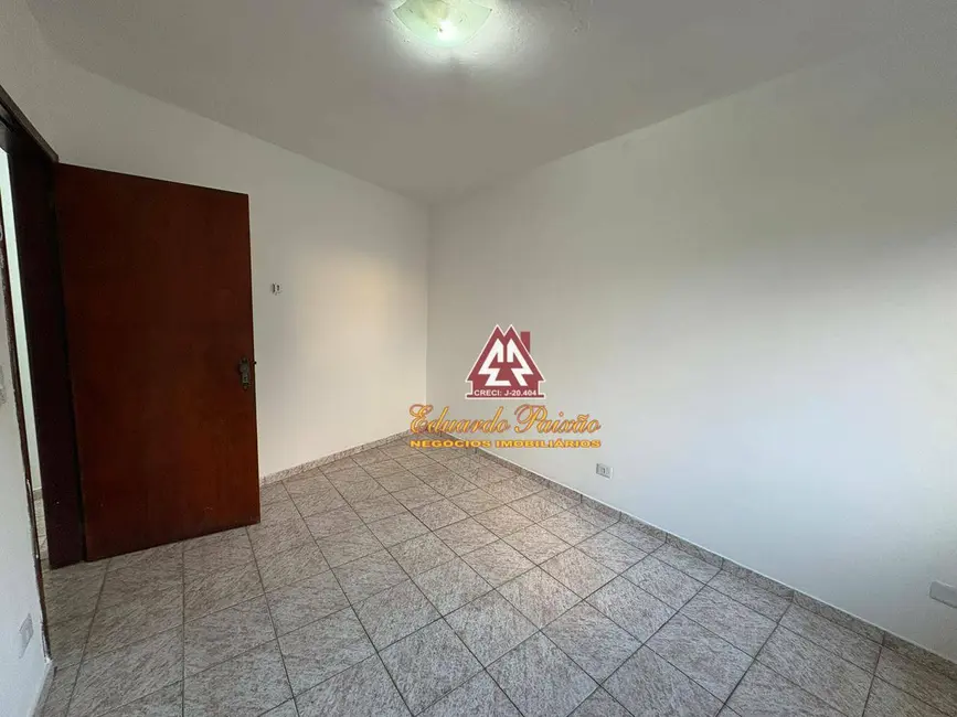 Foto 8 de Casa com 2 quartos para alugar, 100m2 em Parque Santo Antônio, Guarulhos - SP