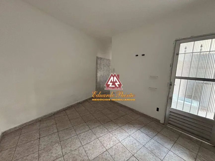 Foto 5 de Casa com 2 quartos para alugar, 100m2 em Parque Santo Antônio, Guarulhos - SP