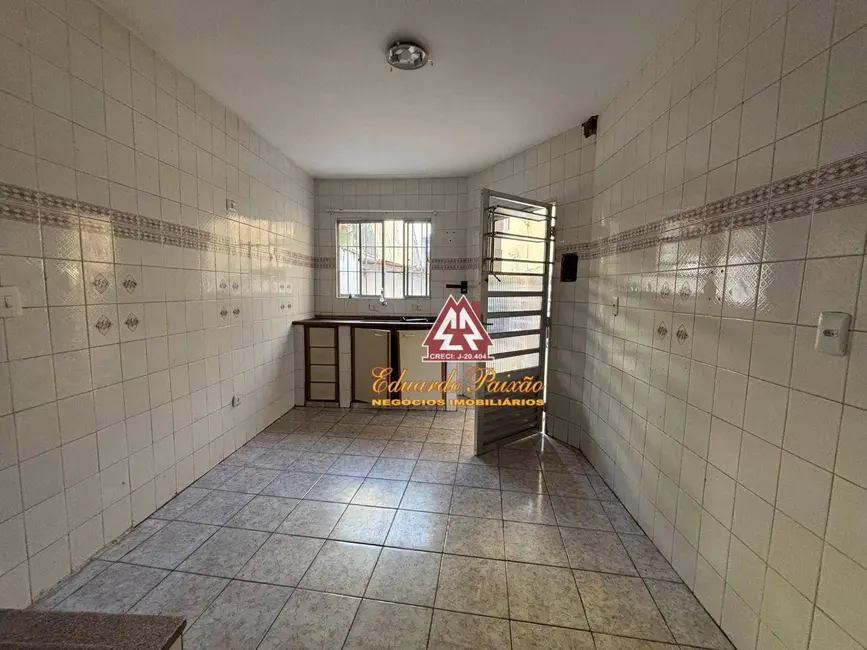 Foto 1 de Casa com 2 quartos para alugar, 100m2 em Parque Santo Antônio, Guarulhos - SP