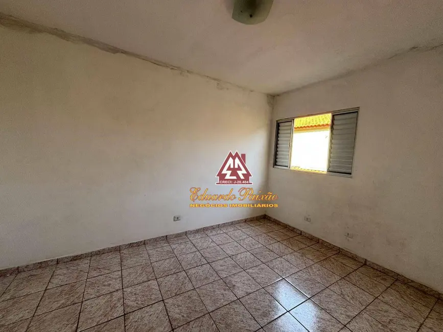 Foto 8 de Casa com 2 quartos para alugar, 100m2 em Parque Santo Antônio, Guarulhos - SP