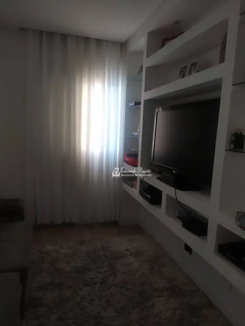 Foto 4 de Apartamento com 3 quartos à venda, 81m2 em Jardim Las Vegas, Guarulhos - SP