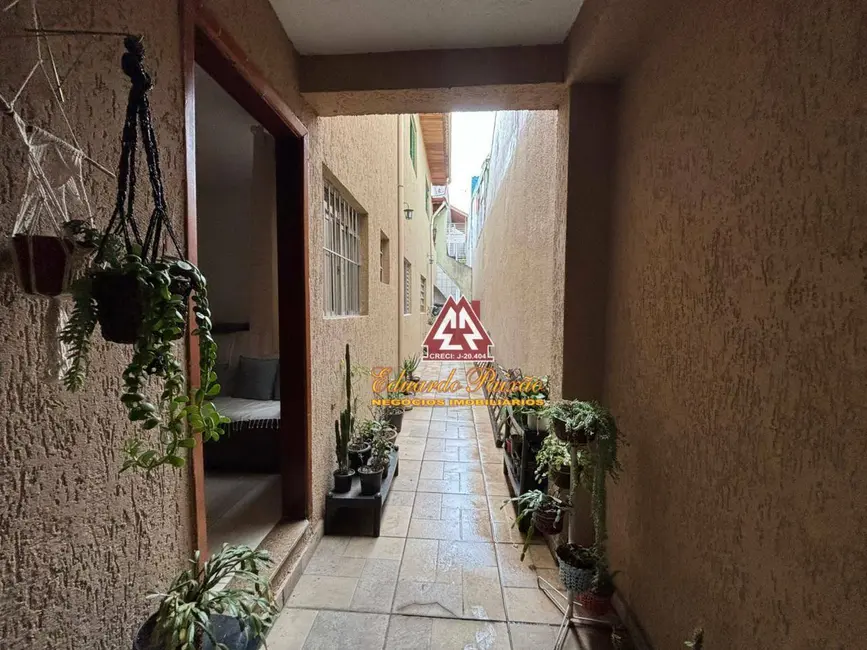 Foto 3 de Sobrado com 4 quartos à venda, 132m2 em Jardim Leda, Guarulhos - SP