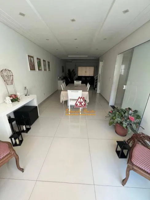 Foto 9 de Sobrado com 3 quartos à venda, 205m2 em Vila Sorocabana, Guarulhos - SP