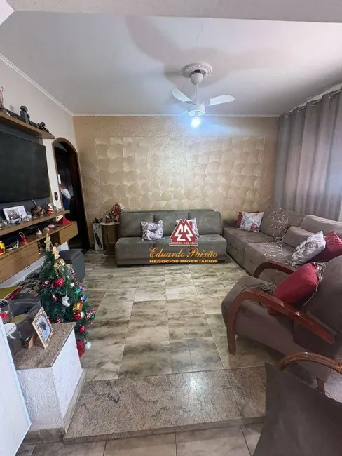 Sobrado com 2 quartos para alugar, 125m2 em Vila Rosália, Guarulhos - SP - imagem 5 Foto 5 de Sobrado com 2 quartos para alugar, 125m2 em Vila Rosália, Guarulhos - SP