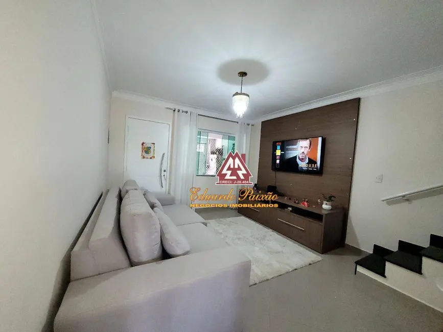 Foto 3 de Sobrado com 3 quartos à venda, 217m2 em Jardim Santa Cecília, Guarulhos - SP