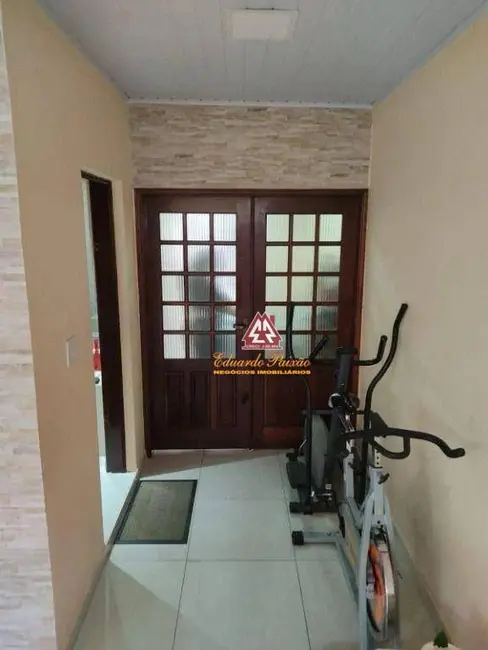 Sobrado com 3 quartos à venda, 125m2 em Jardim Bom Clima, Guarulhos - SP - imagem 2 Foto 2 de Sobrado com 3 quartos à venda, 125m2 em Jardim Bom Clima, Guarulhos - SP