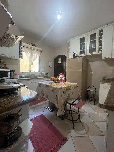 Sobrado com 4 quartos à venda, 150m2 em Vila Flórida, Guarulhos - SP - imagem 7 Foto 7 de Sobrado com 4 quartos à venda, 150m2 em Vila Flórida, Guarulhos - SP