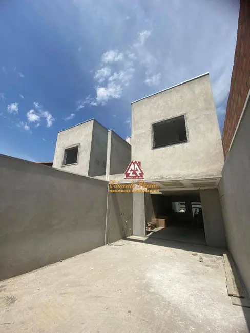Sobrado com 3 quartos à venda, 125m2 em Jardim Santa Clara, Guarulhos - SP - imagem 1 Foto 1 de Sobrado com 3 quartos à venda, 125m2 em Jardim Santa Clara, Guarulhos - SP