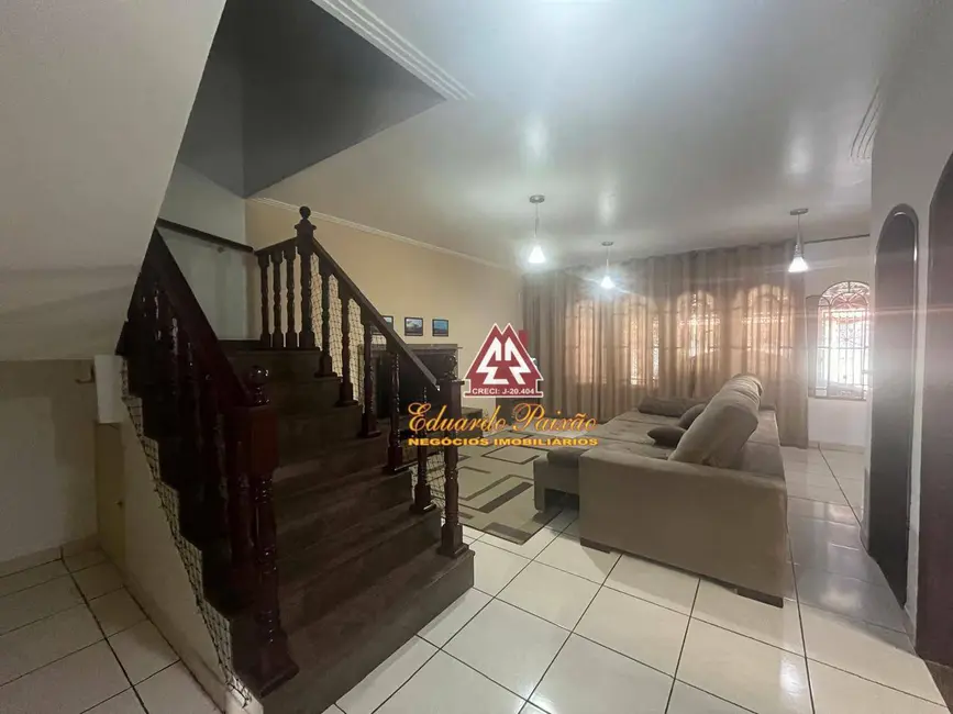 Foto 6 de Sobrado com 3 quartos à venda, 250m2 em Parque Renato Maia, Guarulhos - SP