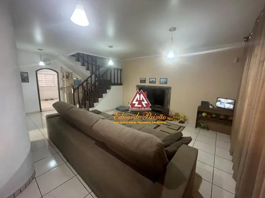 Foto 5 de Sobrado com 3 quartos à venda, 250m2 em Parque Renato Maia, Guarulhos - SP