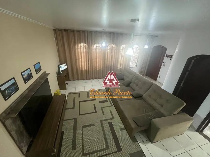 Foto 3 de Sobrado com 3 quartos à venda, 250m2 em Parque Renato Maia, Guarulhos - SP