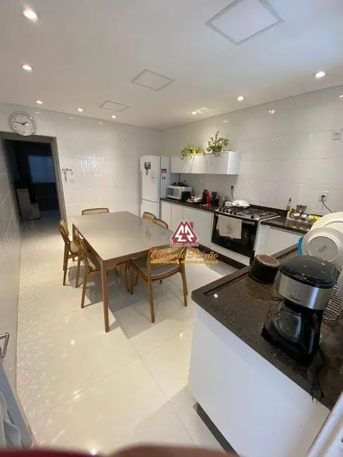 Foto 6 de Sobrado com 4 quartos à venda, 150m2 em Jardim Santa Mena, Guarulhos - SP