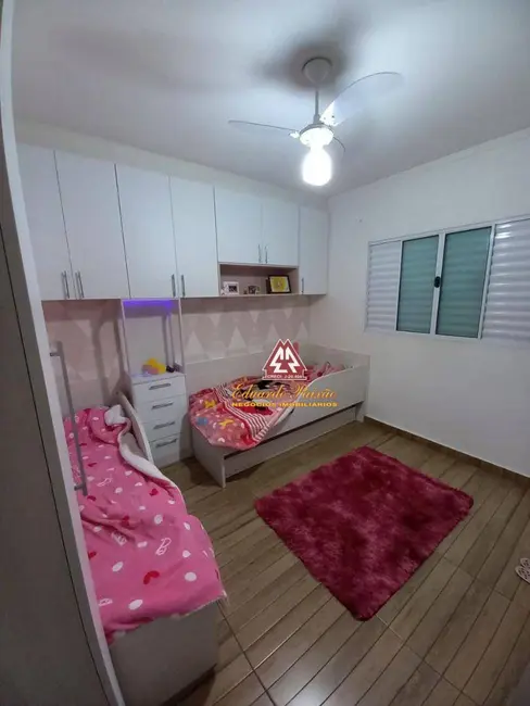 Sobrado com 3 quartos à venda, 125m2 em Jardim Santa Clara, Guarulhos - SP - imagem 6 Foto 6 de Sobrado com 3 quartos à venda, 125m2 em Jardim Santa Clara, Guarulhos - SP