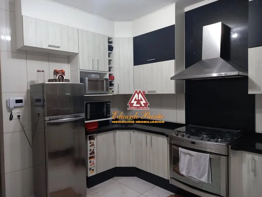 Sobrado com 3 quartos à venda, 125m2 em Jardim Santa Clara, Guarulhos - SP - imagem 4 Foto 4 de Sobrado com 3 quartos à venda, 125m2 em Jardim Santa Clara, Guarulhos - SP