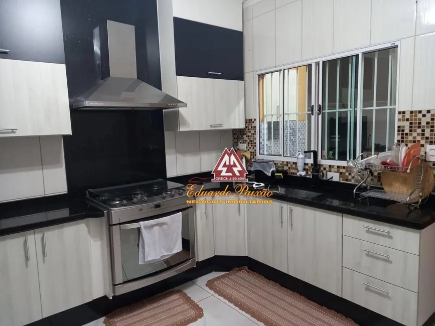 Sobrado com 3 quartos à venda, 125m2 em Jardim Santa Clara, Guarulhos - SP - imagem 3 Foto 3 de Sobrado com 3 quartos à venda, 125m2 em Jardim Santa Clara, Guarulhos - SP