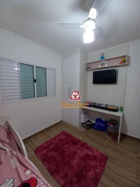 Sobrado com 3 quartos à venda, 125m2 em Jardim Santa Clara, Guarulhos - SP - imagem 7 Foto 7 de Sobrado com 3 quartos à venda, 125m2 em Jardim Santa Clara, Guarulhos - SP