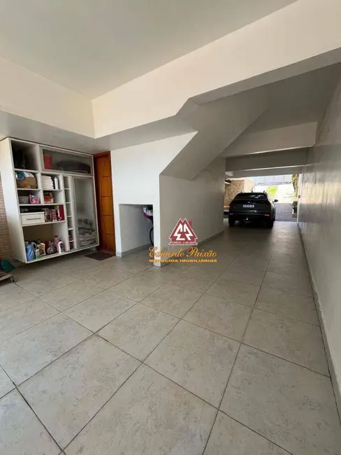 Sobrado com 3 quartos à venda, 160m2 em Jardim Vila Galvão, Guarulhos - SP - imagem 3 Foto 3 de Sobrado com 3 quartos à venda, 160m2 em Jardim Vila Galvão, Guarulhos - SP