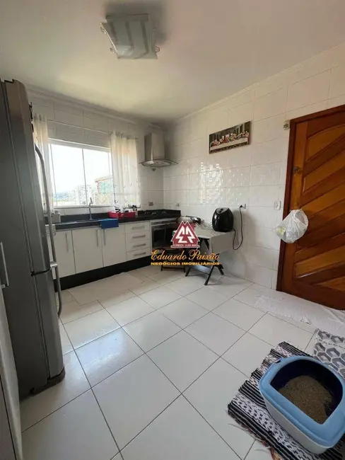Sobrado com 3 quartos à venda, 160m2 em Jardim Vila Galvão, Guarulhos - SP - imagem 8 Foto 8 de Sobrado com 3 quartos à venda, 160m2 em Jardim Vila Galvão, Guarulhos - SP
