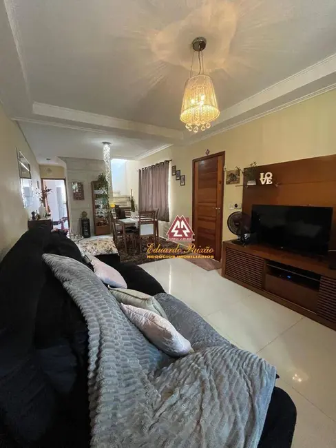 Sobrado com 3 quartos à venda, 160m2 em Jardim Vila Galvão, Guarulhos - SP - imagem 6 Foto 6 de Sobrado com 3 quartos à venda, 160m2 em Jardim Vila Galvão, Guarulhos - SP