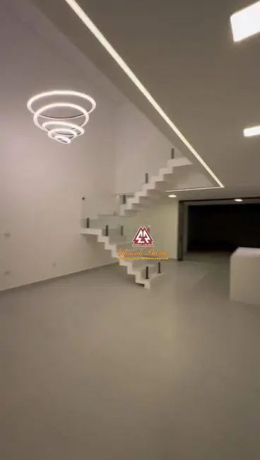 Foto 4 de Sobrado com 3 quartos à venda, 210m2 em Residencial e Comercial Guarulhos, Guarulhos - SP