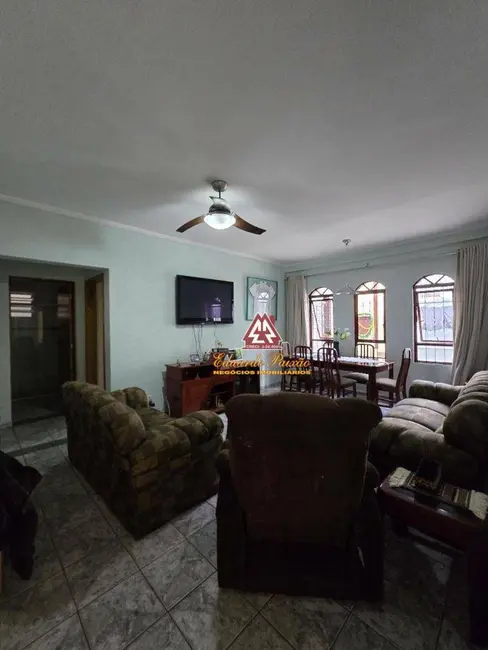 Foto 5 de Casa com 3 quartos à venda, 250m2 em Jardim Dourado, Guarulhos - SP