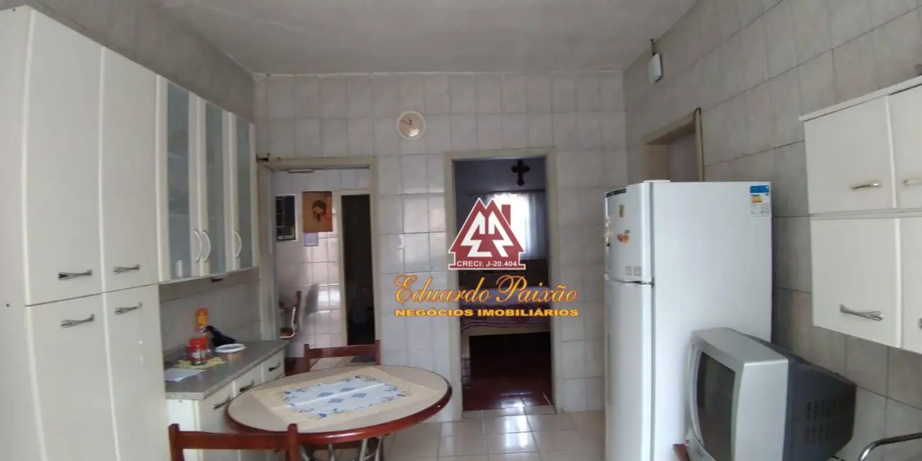 Casa com 2 quartos à venda, 330m2 em Jardim Vila Galvão, Guarulhos - SP - imagem 8 Foto 8 de Casa com 2 quartos à venda, 330m2 em Jardim Vila Galvão, Guarulhos - SP