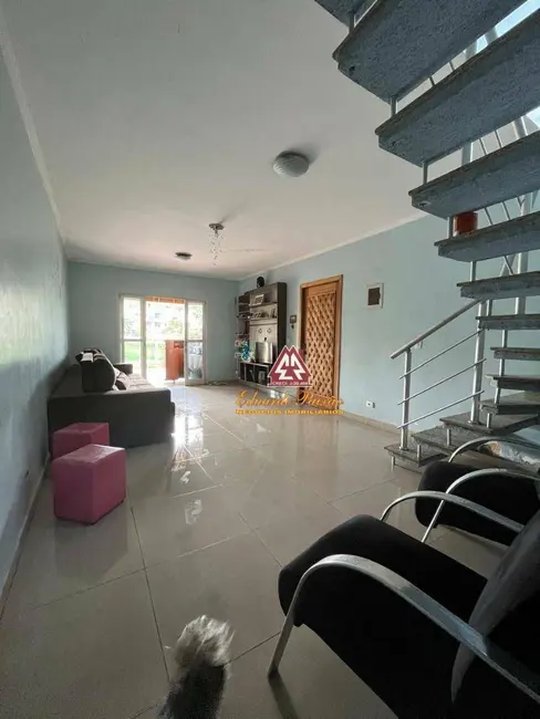 Sobrado com 3 quartos à venda, 126m2 em Parque Flamengo, Guarulhos - SP - imagem 5 Foto 5 de Sobrado com 3 quartos à venda, 126m2 em Parque Flamengo, Guarulhos - SP