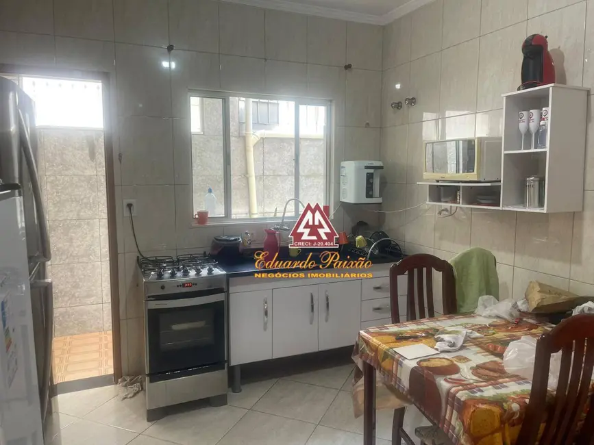 Casa com 3 quartos à venda, 125m2 em Jardim Santa Mena, Guarulhos - SP - imagem 3 Foto 3 de Casa com 3 quartos à venda, 125m2 em Jardim Santa Mena, Guarulhos - SP
