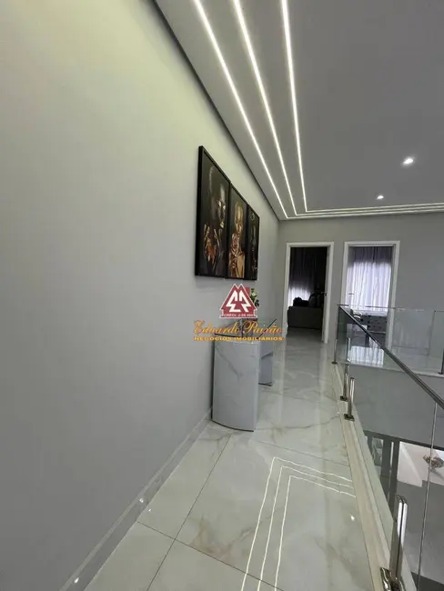 Foto 8 de Sobrado com 4 quartos à venda, 300m2 em Parque Renato Maia, Guarulhos - SP