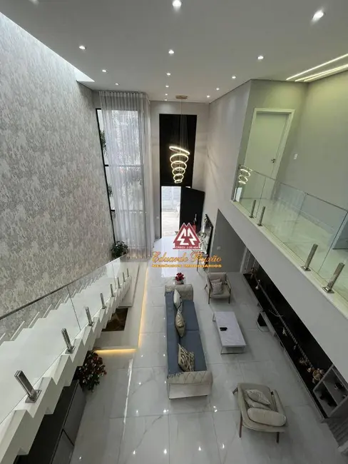 Foto 1 de Sobrado com 4 quartos à venda, 300m2 em Parque Renato Maia, Guarulhos - SP