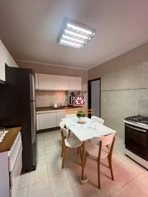 Foto 6 de Sobrado com 5 quartos à venda, 274m2 em Cidade Martins, Guarulhos - SP