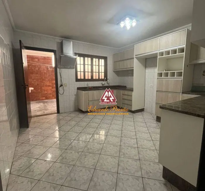 Foto 3 de Sobrado com 2 quartos à venda, 120m2 em Vila Zanardi, Guarulhos - SP